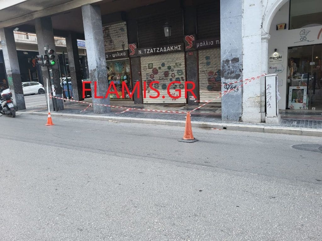 ΠΑΤΡΑ - ΑΠΙΣΤΕΥΤΟ: Επεσαν μπάζα και από άλλη πολυκατοικία στο κέντρο! Δεύτερο συμβάν σήμερα σε λίγες ώρες