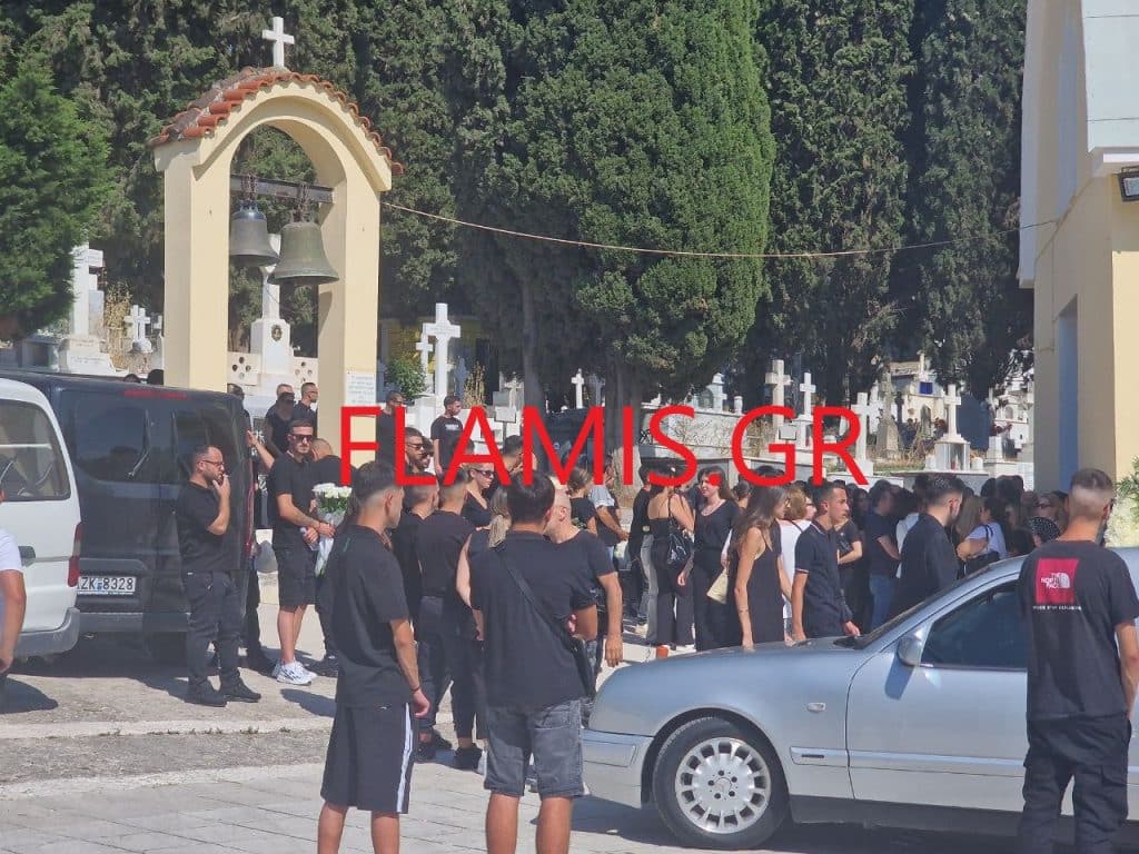 Η μεγάλη παρέα δεν θα έχει απόντες! ΝΙΚΟΣ και ΔΗΜΗΤΡΗΣ... ΠΑΡΟΝΤΕΣ! Στα μαύρα η Πάτρα για τα δύο παλικάρια - ΦΩΤΟ