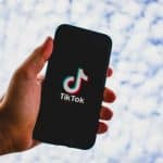 Ραγδαία άνοδος για το TikTok στην Ελλάδα: Οι χρήστες και οι moderators