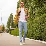 Πόσα λεπτά περπάτημα την ημέρα «διώχνουν» τον πόνο από τη μέση