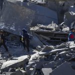 Ρίξαμε 50 βόμβες σε 30 δευτερόλεπτα για να εξοντώσουμε τον Μοχάμεντ Σινουάρ, είστε οι επόμενοι, απειλεί το Ισραήλ τους ηγέτες της Χαμάς