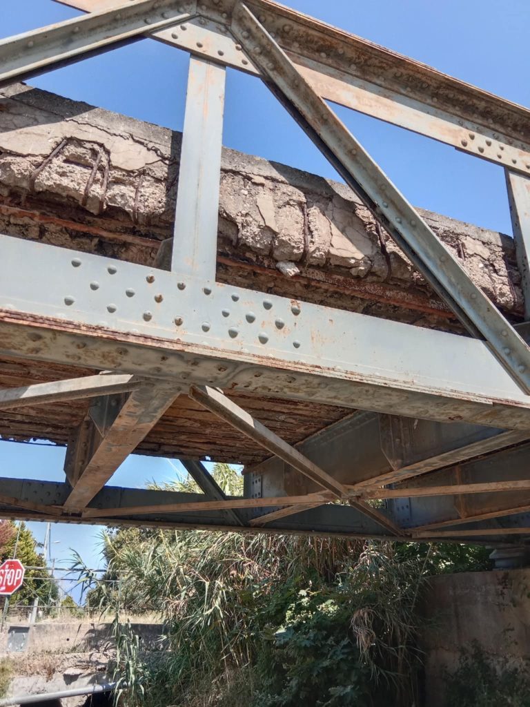 "Τέμπη" στον Καστελόκαμπο της Πάτρας! ΤΡΟΜΟΣ ΣΤΗΝ ΓΕΦΥΡΑ ΤΟΥ ΠΡΟΑΣΤΙΑΚΟΥ - ΦΩΤΟ