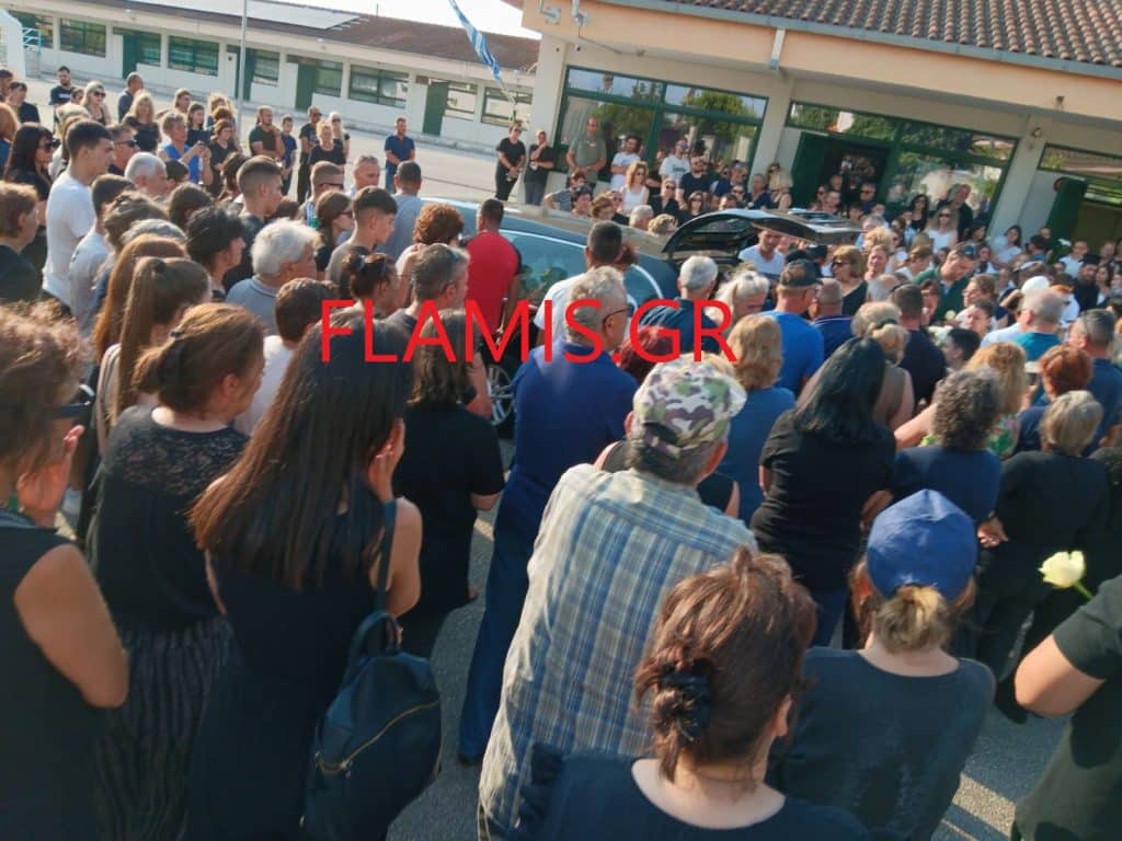 ΣΥΓΚΛΟΝΙΣΤΙΚΗ ΣΤΙΓΜΗ ΓΙΑ ΤΟΝ 12ΧΡΟΝΟ ΣΤΟΝ ΑΡΑΧΘΟ: Η δασκάλα ανακοίνωσε πως τιμητικά... προάγεται στην Στ' Δημοτικού - ΦΩΤΟ