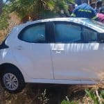 Χανιά: Αυτοκίνητο εκσφενδονίστηκε σε γκρεμό και σταμάτησε πάνω σε δέντρο - Στο νοσοκομείο 12χρονος