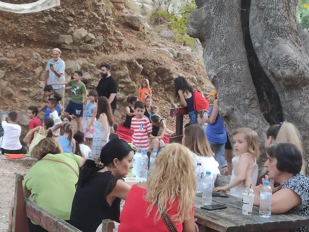 ΔΕΙΤΕ ΦΩΤΟ: Τα παραμύθια της Νερομάνας στην Κρήνη Πάτρας