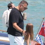 Περήφανος πατέρας ο Αντώνης Ρέμος! Πρωινό από τα χέρια της κόρης του