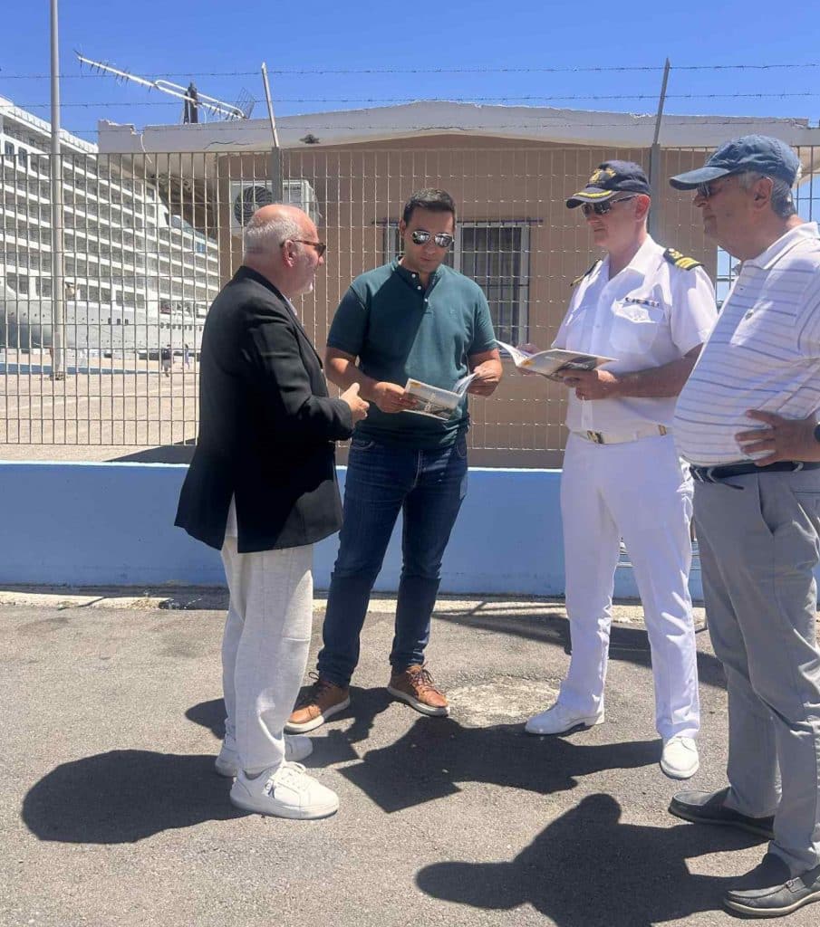 Με τρία Γραφεία Τουριστικής Πληροφόρησης στις βασικές πύλες εισόδου, η Περιφέρεια Δυτικής Ελλάδας καλωσορίζει του επισκέπτες - ΦΩΤΟ