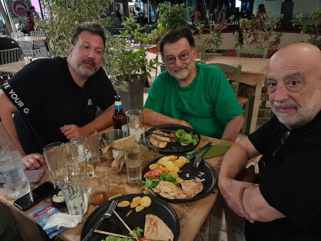Οι παλιοί πρόσκοποι της Πάτρας σε κατασκήνωση στην Κεφαλονιά - ΦΩΤΟ Οι παλιοί πρόσκοποι της Πάτρας σε κατασκήνωση στην Κεφαλονιά - ΦΩΤΟ