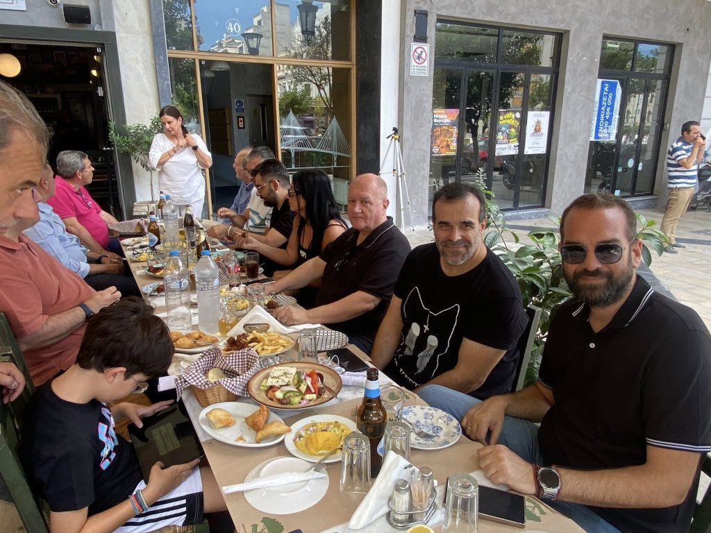 ΝΕΚΤΑΡΙΟΣ ΦΑΡΜΑΚΗΣ: Συνάντηση με δημοσιογράφους και... δήλωση για τις πυρκαγιές