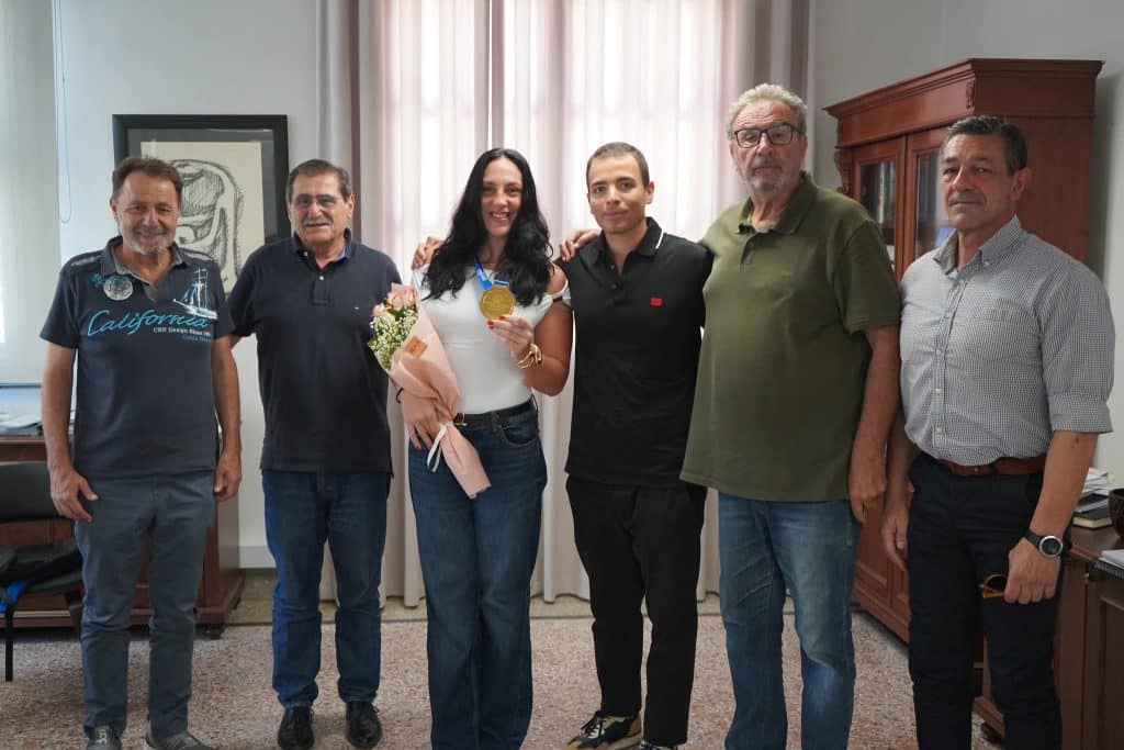 Ντένια Κουρέτα: Στο Δημαρχείο Η Πατρινή Παγκόσμια Πρωταθλήτρια στο Πόλο Γυναικών Ντένια Κουρέτα: Στο Δημαρχείο Η Πατρινή Παγκόσμια Πρωταθλήτρια στο Πόλο Γυναικών