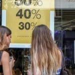 ΠΑΤΡΑ: Θερινές εκπτώσεις... στο ναδίρ