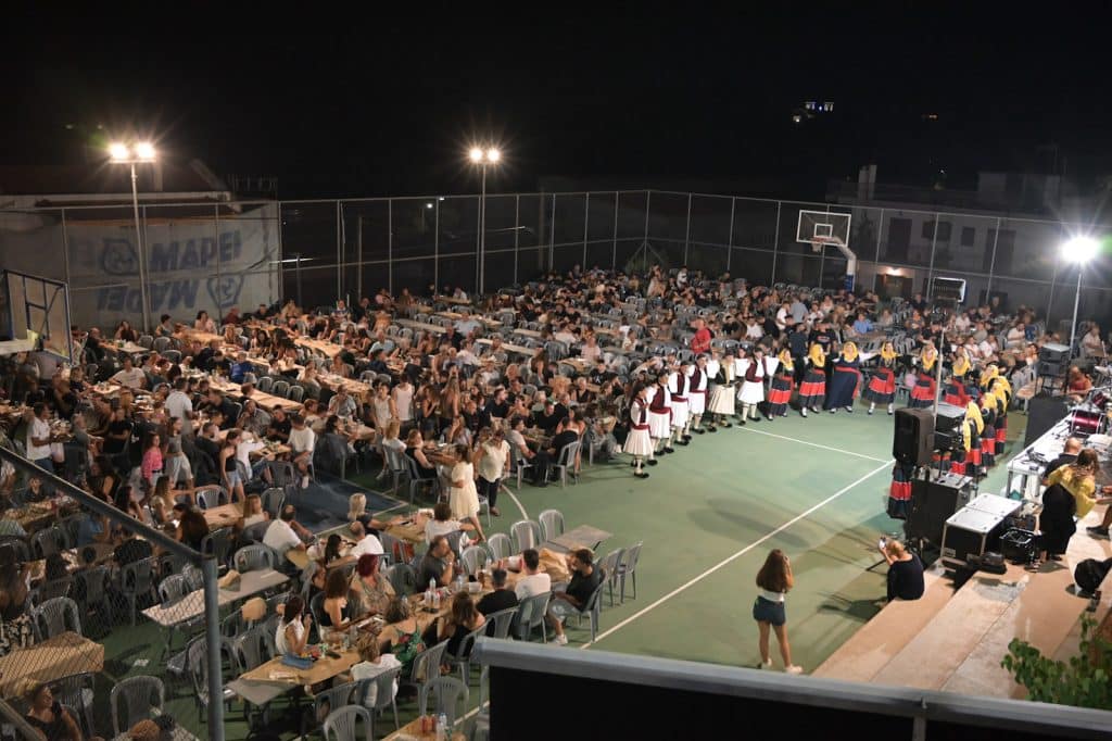 ΑΝΩ ΣΥΧΑΙΝΑ: Δείτε τι έγινε στο πανηγύρι! Επικράτησε το αδιαχώρητο - ΦΩΤΟ