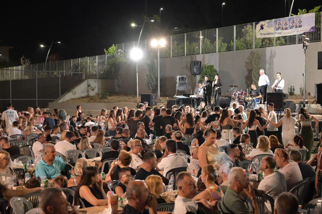 ΑΝΩ ΣΥΧΑΙΝΑ: Δείτε τι έγινε στο πανηγύρι! Επικράτησε το αδιαχώρητο - ΦΩΤΟ