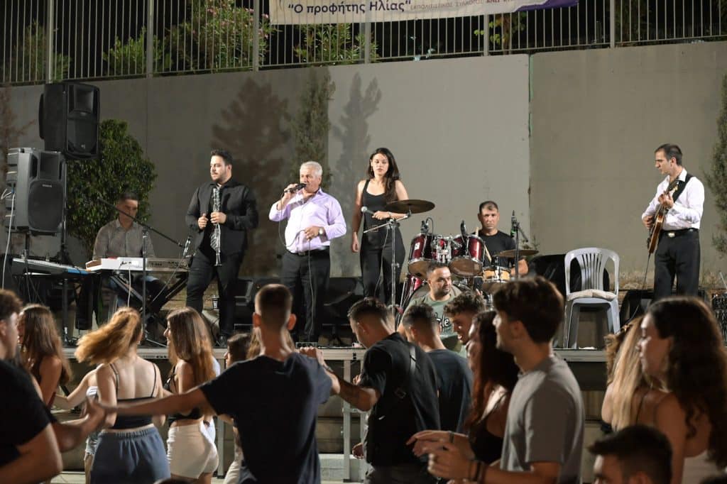ΑΝΩ ΣΥΧΑΙΝΑ: Δείτε τι έγινε στο πανηγύρι! Επικράτησε το αδιαχώρητο - ΦΩΤΟ