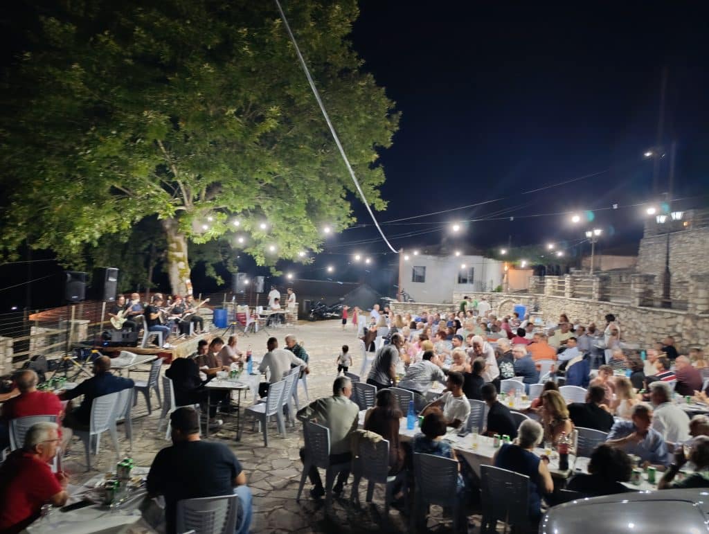 Εκδήλωση από την Στέγη Καλαβρυτινών με τους Μινόρε Παράπονο - ΦΩΤΟ