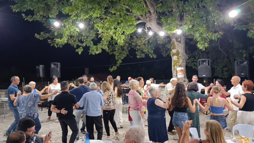 Εκδήλωση από την Στέγη Καλαβρυτινών με τους Μινόρε Παράπονο - ΦΩΤΟ