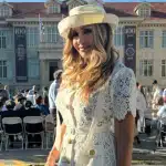 Η Ελένη Πετρουλάκη είδε τις δίδυμες κόρες της να αποφοιτούν: Περήφανη για εσάς, έγραψε η γυμνάστρια