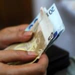 «Νταντάδες της γειτονιάς» – Μηνιαίο voucher 300 και 500 ευρώ: Οι ενέργειες που πρέπει να κάνουν οι δικαιούχοι τον Αύγουστο