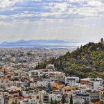 Εφιάλτης οι ιπτάμενες κατσαρίδες στις πόλεις