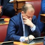 Ο Κώστας Αχ. Καραμανλής παραπέμπεται με 157 «ναι» στο δικαστικό συμβούλιο για τα Τέμπη