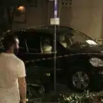 Ποιος θα πληρώσει τις αποζημιώσεις και τους τραυματίες του Mercedes που έφυγε από τον... παρκαδόρο στο Κολωνάκι;