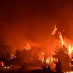 Ωρωπός: Ολονύχτια μάχη με τις φλόγες – Σε τρία μέτωπα η πυρκαγιά
