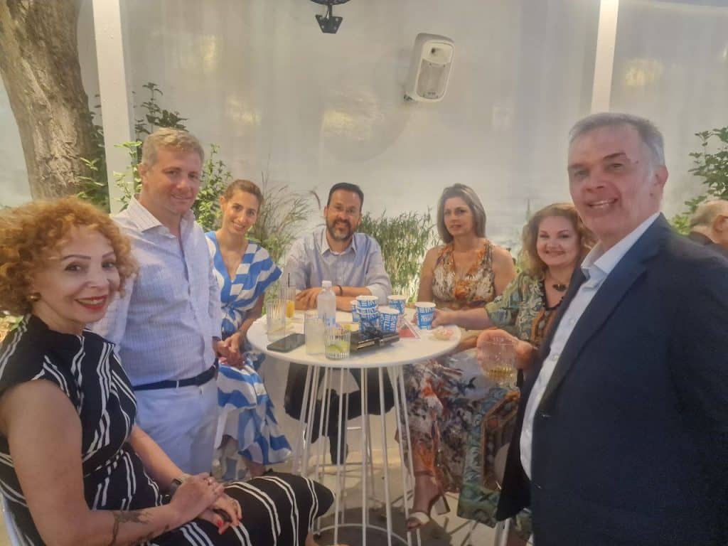 ΔΕΙΤΕ ΠΟΛΛΕΣ ΦΩΤΟ ΚΑΙ ΒΙΝΤΕΟ: Το Γαλλικό Ινστιτούτο στην Πάτρα γιόρτασε την 14η Ιουλίου!