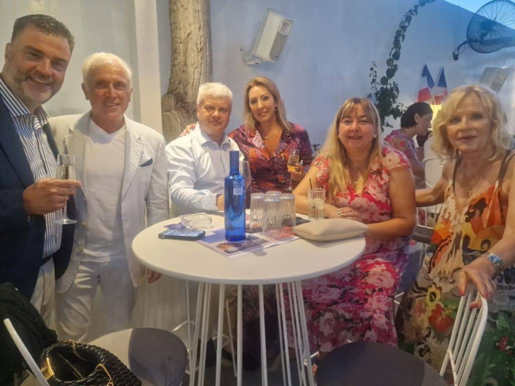 ΔΕΙΤΕ ΠΟΛΛΕΣ ΦΩΤΟ ΚΑΙ ΒΙΝΤΕΟ: Το Γαλλικό Ινστιτούτο στην Πάτρα γιόρτασε την 14η Ιουλίου!