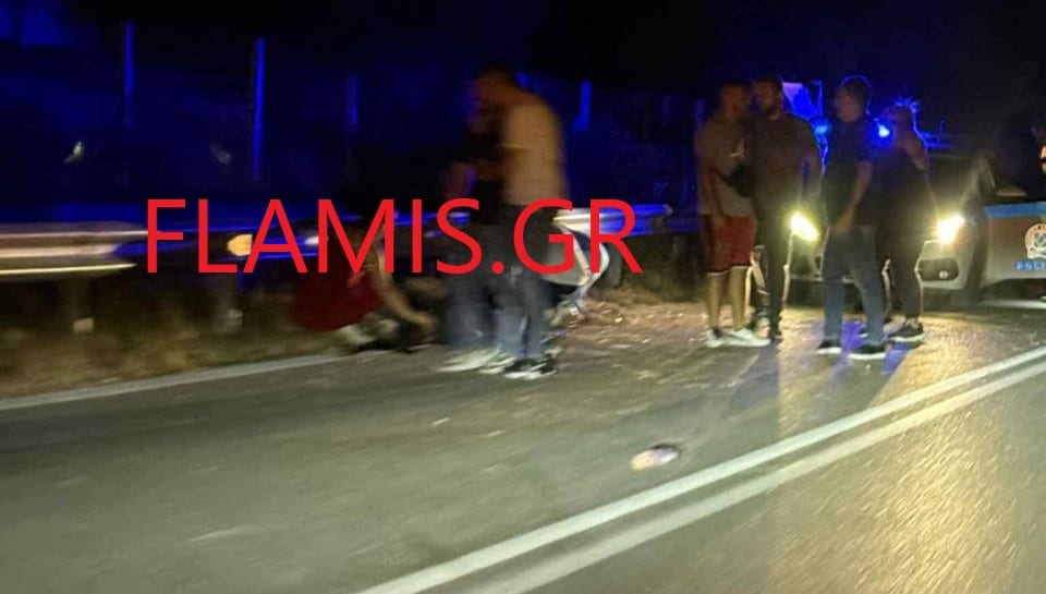 Πανικός τη νύχτα στον Ψαθόπυργο! "Εφυγε" μηχανή - Δύο άτομα στο οδόστρωμα - ΦΩΤΟ