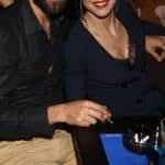 Γνωστός τραγουδιστής χώρισε με ηθοποιό και τρεις μήνες μετά περιμένει παιδί από τη νέα του σύντροφο