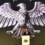 Ο Αλ Σαράα παρουσίασε το νέο έμβλημα της Συρίας - Τι συμβολίζει ο χρυσός αετός