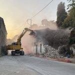 ΑΧΑΪΑ: Κατεδαφίστηκε επικίνδυνο κτίριο - ΦΩΤΟ