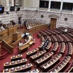 Κυβερνητικές πηγές: Συνταγματικά επαρκής η απαρτία με 75 βουλευτές – Περιορισμένη η χρήση επιστολικής ψήφου από τη ΝΔ