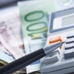 Χρέη στην εφορία: Αντιμέτωποι με κατασχέσεις πάνω από 2 εκατομμύρια οφειλέτες