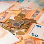 Επίδομα 100 ευρώ: Πότε πληρώνονται οι εργαζόμενοι στον ιδιωτικό τομέα