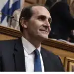 Η ανακοίνωση της Νέας Δημοκρατίας για τον θάνατο του Απόστολου Βεσυρόπουλου – «Υπηρέτησε από όλες τις θέσεις που πέρασε με ήθος και συνέπεια»
