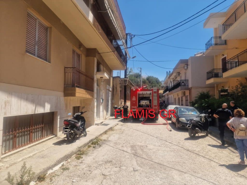 ΠΑΤΡΑ: Κινδύνεψαν σπίτια από φωτιά στην Ανθούπολη - ΦΩΤΟ & ΒΙΝΤΕΟ