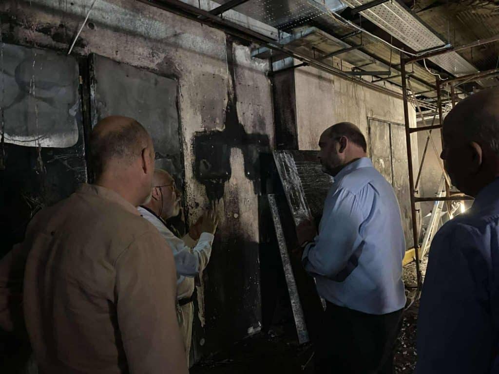 ΠΑΤΡΑ: Ο Ιασων Φωτήλας στα "καμένα" του Νοσοκομείου "Αγιος Ανδρέας" - ΦΩΤΟ ΠΑΤΡΑ: Ο Ιασων Φωτήλας στα "καμένα" του Νοσοκομείου "Αγιος Ανδρέας" - ΦΩΤΟ