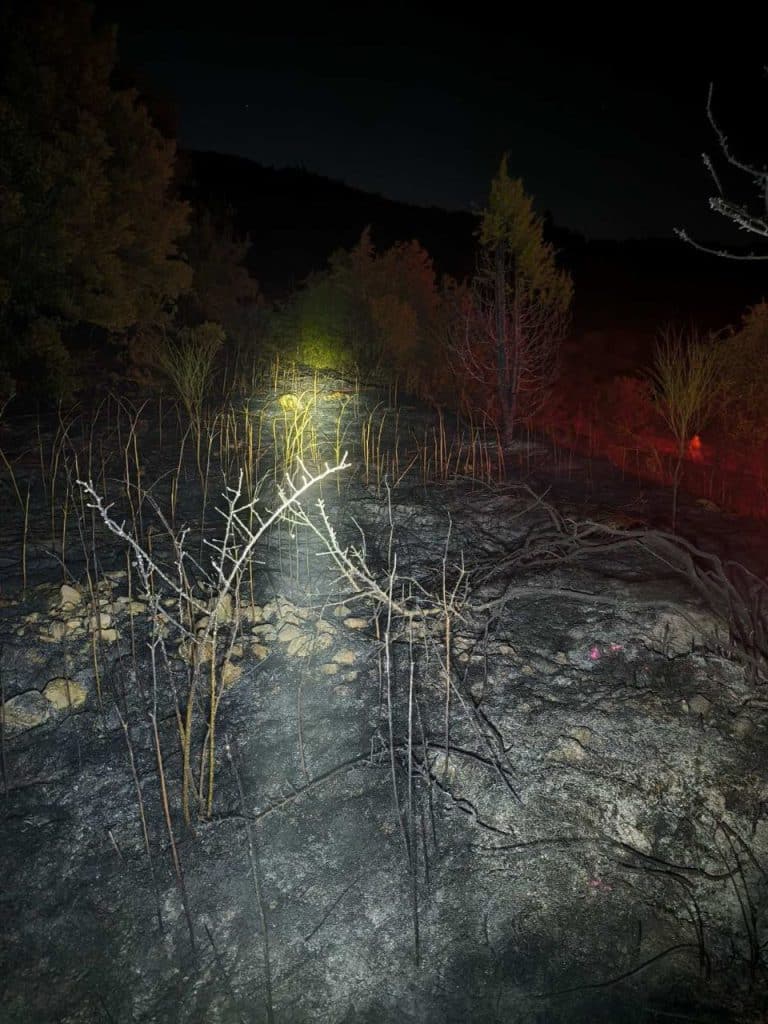 Φωτιά τη νύχτα στον Παλαιόπυργο Ναυπάκτου - ΦΩΤΟ