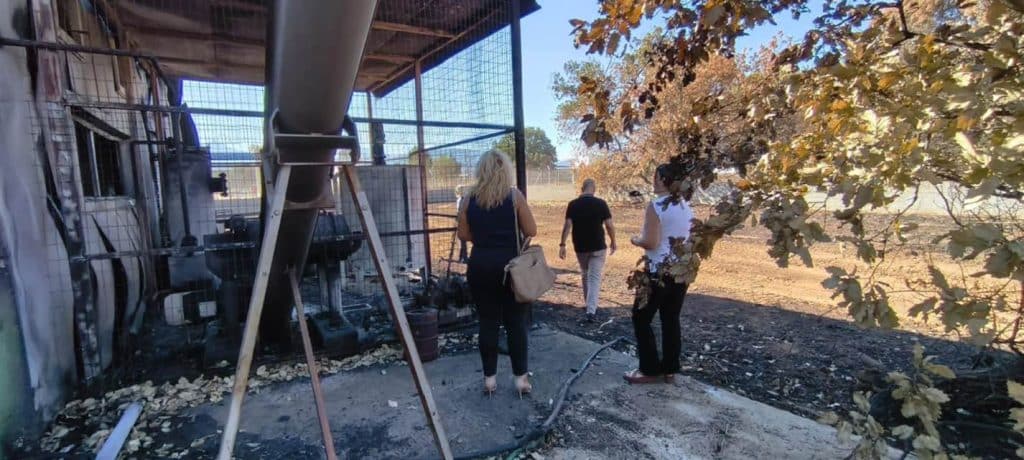 Ο αναπληρωτής Περιφερειάρχης Χαράλαμπος Μπονάνος στα καμένα της ΒΙΠΕ - ΦΩΤΟ