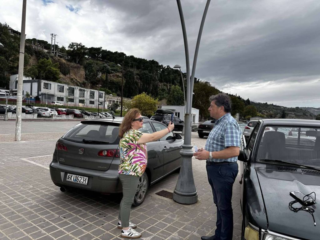 ΑΧΑΪΑ: Ο Δημήτρης Παλούμπης στον καθαρισμό του λιμανιού Αιγίου - ΦΩΤΟ ΑΧΑΪΑ: Ο Δημήτρης Παλούμπης στον καθαρισμό του λιμανιού Αιγίου - ΦΩΤΟ