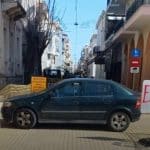 ΠΑΤΡΑ - AΠΙΣΤΕΥΤΕΣ ΣΚΗΝΕΣ ΣΤΟΝ ΠΕΖΟΔΡΟΜΟ ΡΗΓΑ ΦΕΡΑΙΟΥ: Οδηγοί κορνάρουν σε πεζούς... να κάνουν στην άκρη