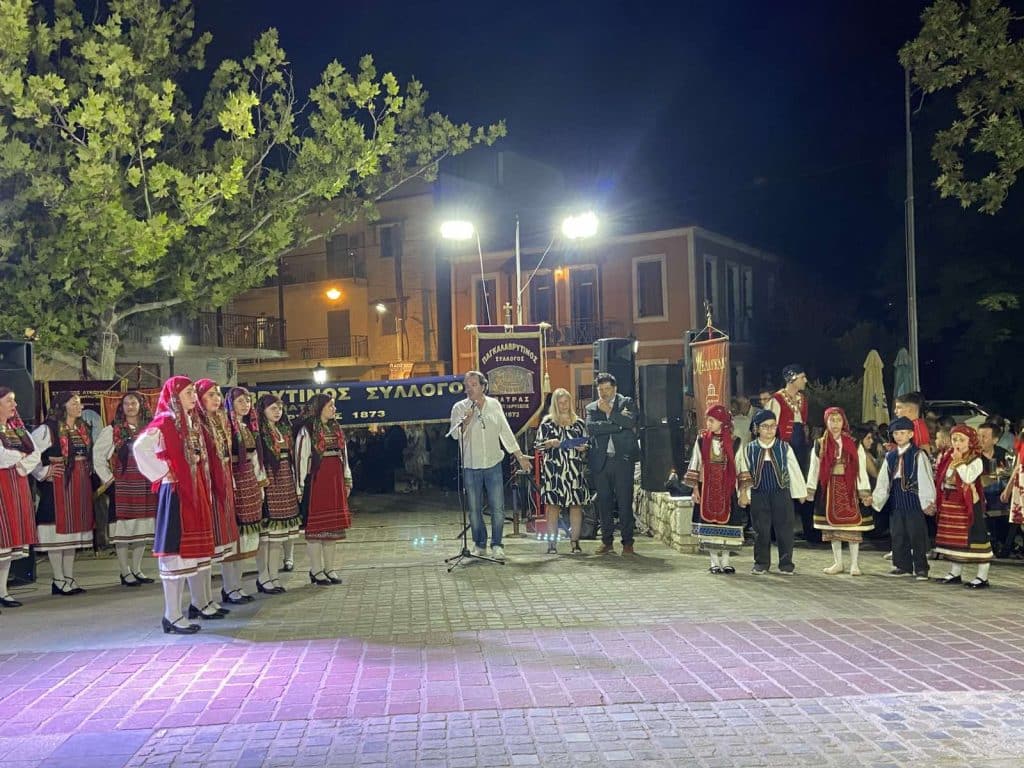 ΠΑΓΚΑΛΑΒΡΥΤΙΝΟΣ ΣΥΛΛΟΓΟΣ ΠΑΤΡΩΝ: Με μεγάλη επιτυχία το "αντάμωμα" - ΦΩΤΟ