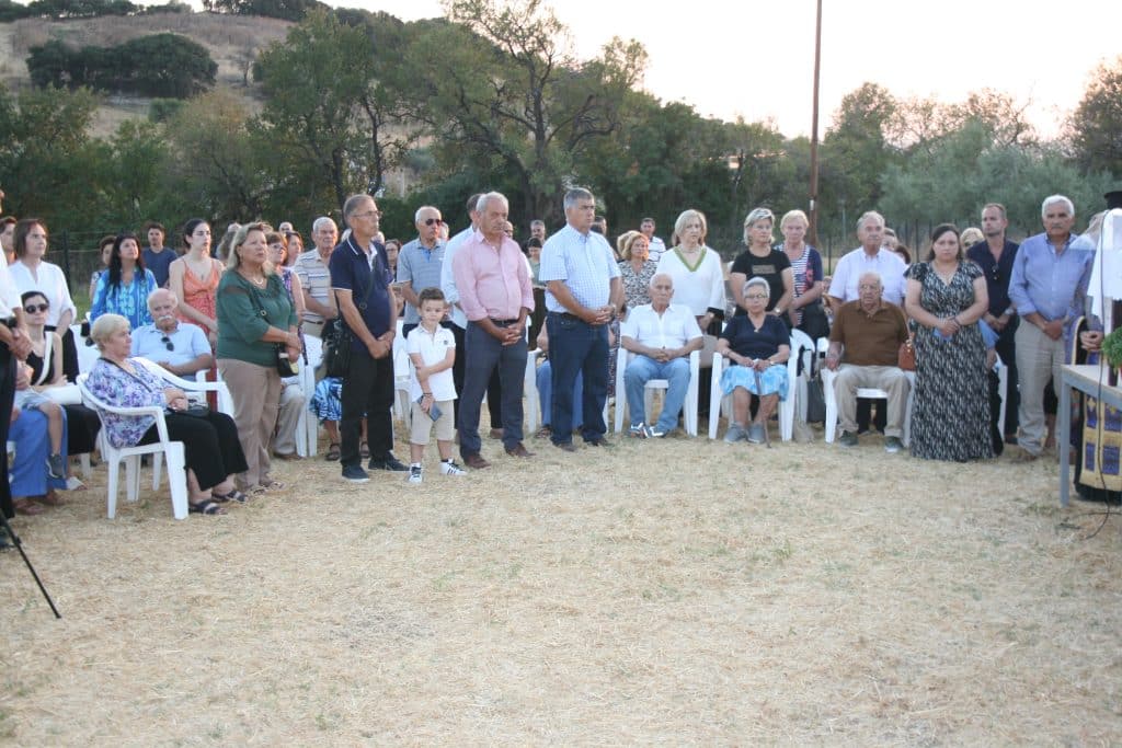 ΔΕΙΤΕ ΦΩΤΟ: Ιερά Παράκληση στην Παναγία της Μέντζαινας