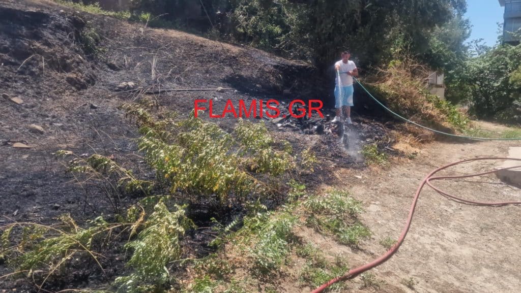 ΠΑΤΡΑ: Κινδύνεψαν σπίτια από φωτιά στην Ανθούπολη - ΦΩΤΟ & ΒΙΝΤΕΟ
