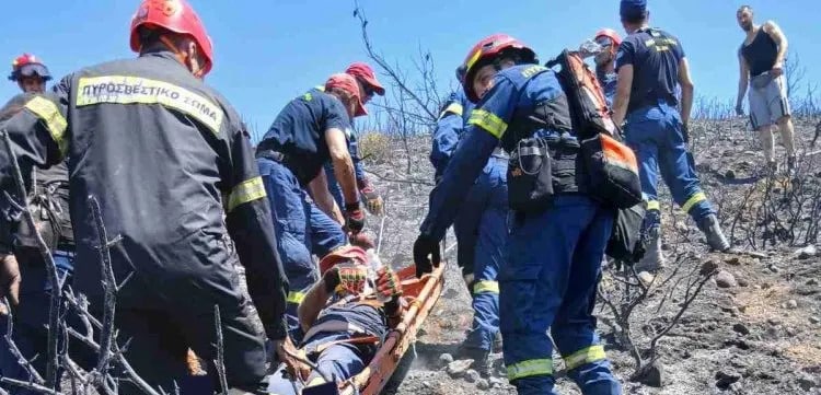 ΠΑΤΡΑ: Σοβαρά τα τραύματα του πυροσβέστη που έπεσε στη χαράδρα στην περιοχή Μπάλα - ΔΕΙΤΕ ΤΙ ΥΠΕΣΤΗ