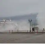 Καιρός: Ισχυρά μελτέμια και υψηλές θερμοκρασίες συνθέτουν επικίνδυνο «κοκτέιλ» – Συναγερμός για αυξημένο κίνδυνο πυρκαγιάς