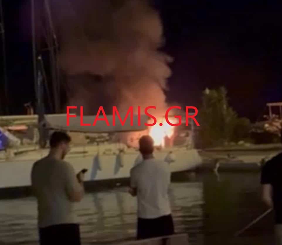 ΠΑΤΡΑ: "Φούντωσε" αυτοκίνητο στη μαρίνα τα ξημερώματα! Τι εξετάζει η Πυροσβεστική - ΦΩΤΟ