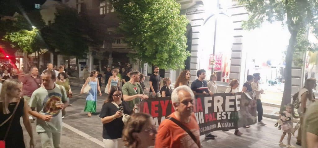 ΠΑΤΡΑ: Εκατοντάδες υπέρ της Παλαιστίνης με μπροστάρη τον Δήμαρχο Κ. Πελετίδη - ΦΩΤΟ ΚΑΙ ΒΙΝΤΕΟ