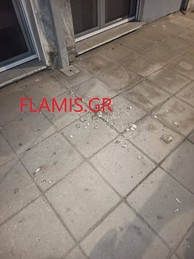 ΠΑΤΡΑ: Μόνο που δεν έπεσε μπαλκόνι στα Ψηλαλώνια - ΦΩΤΟ